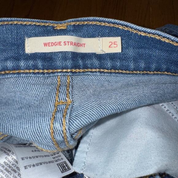 Levi’s Wedgie Straight Jeans in Blue Medium Wash Distressed Stretch Size 25 - Picture 9 of 12